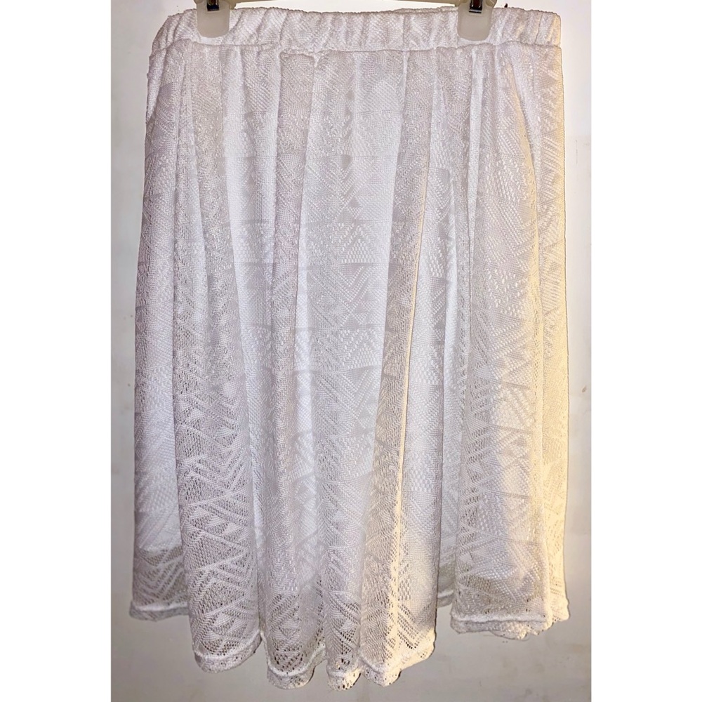 blush brand white lace knee length skirt